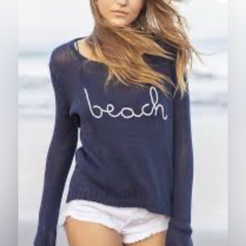 Wooden Ships Navy Blue Graphic Cursive ‘beach’ Cotton Blend V-Neck Sweater M/L